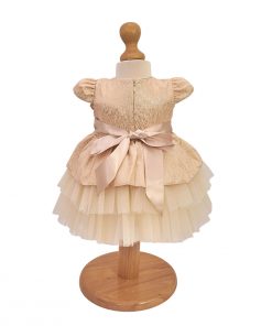 rochita botez aurie cu tulle si brocard