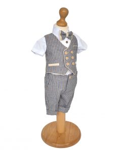 Costum botez din in pentru baieti cu sapca si botosei